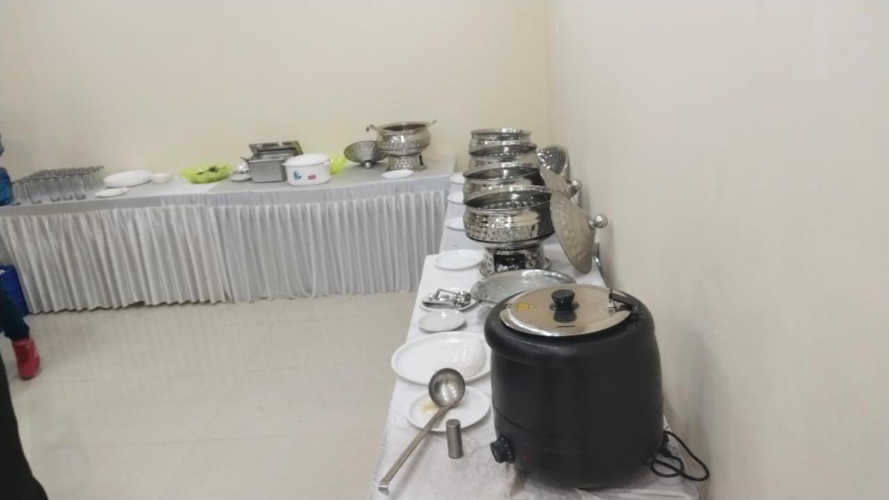 Shourya Hotel And Banquet Noida Exterior foto